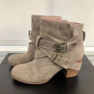 American Eagle Booties
